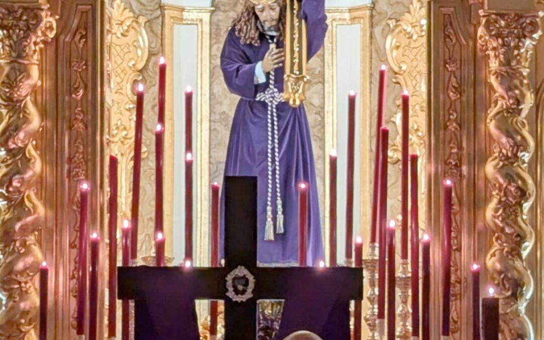 Veneración de las Santas Reliquias y Vía Crucis